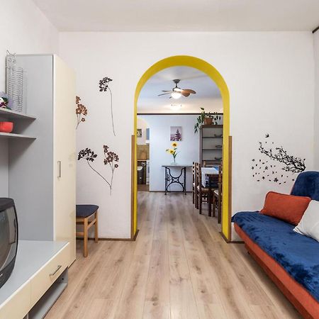 Amazing Apartment In Senj With House Sea View Luaran gambar